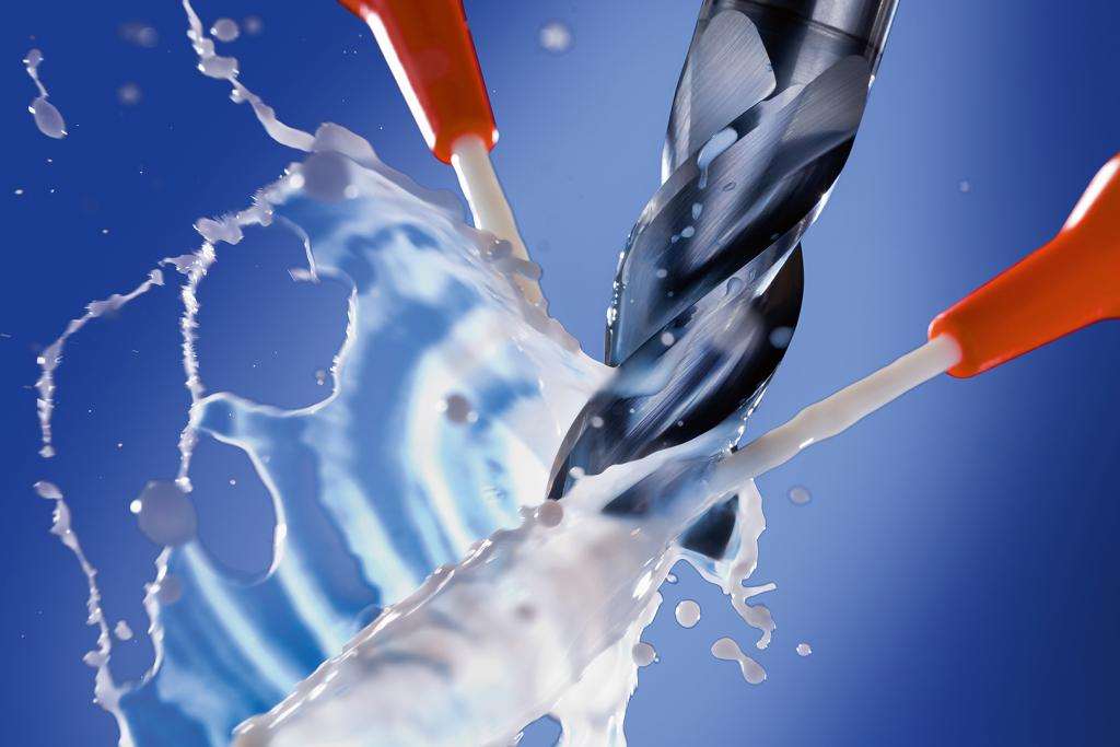 Water-miscible coolant in action